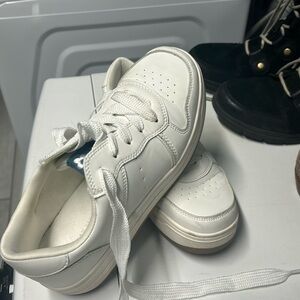 American Eagle shoes